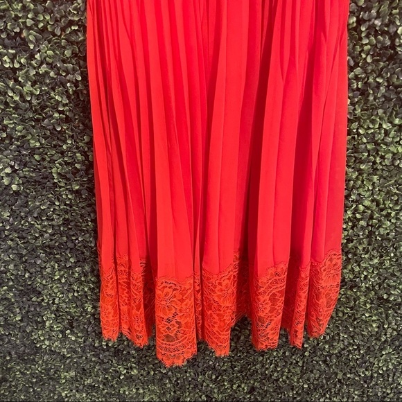 NWT Self-Portrait Off-Shoulder Pleated Lace Midi Dress - Picture 5 of 8